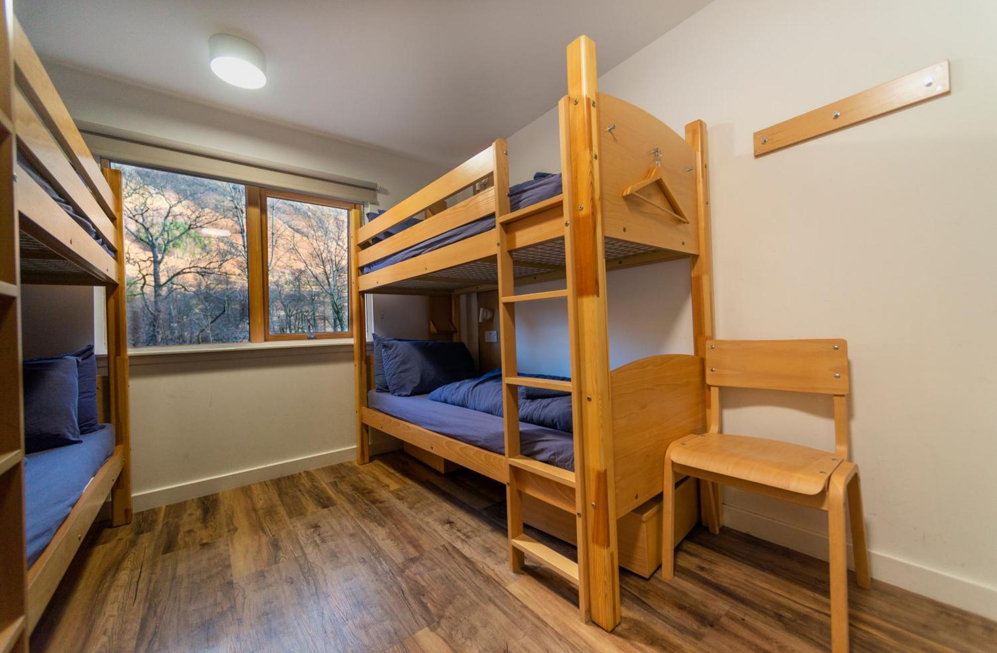 Glen Nevis Youth Hostel Fort William Exterior photo A bunk room at the hostel