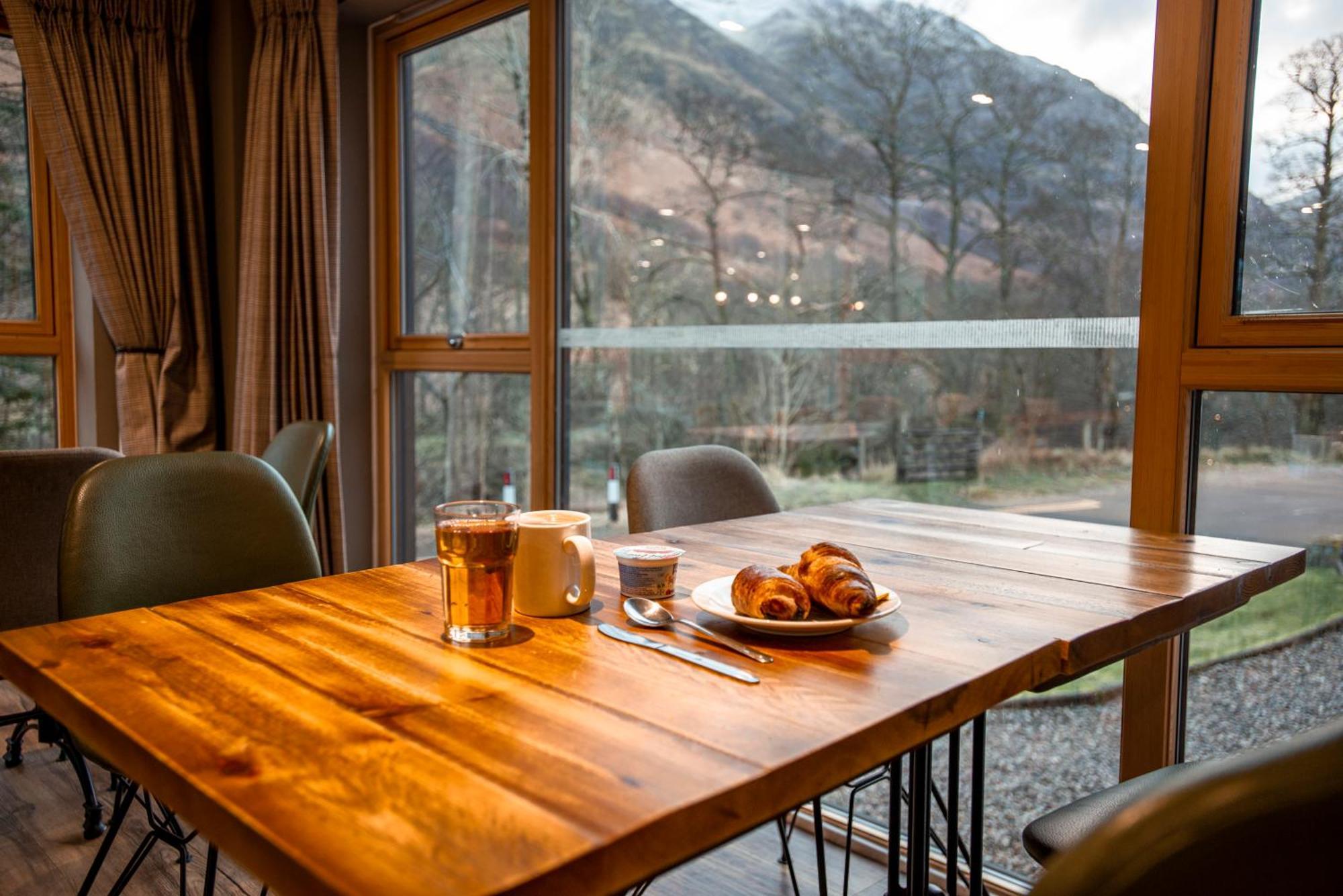 Glen Nevis Youth Hostel Fort William Exterior photo The restaurant at the hotel
