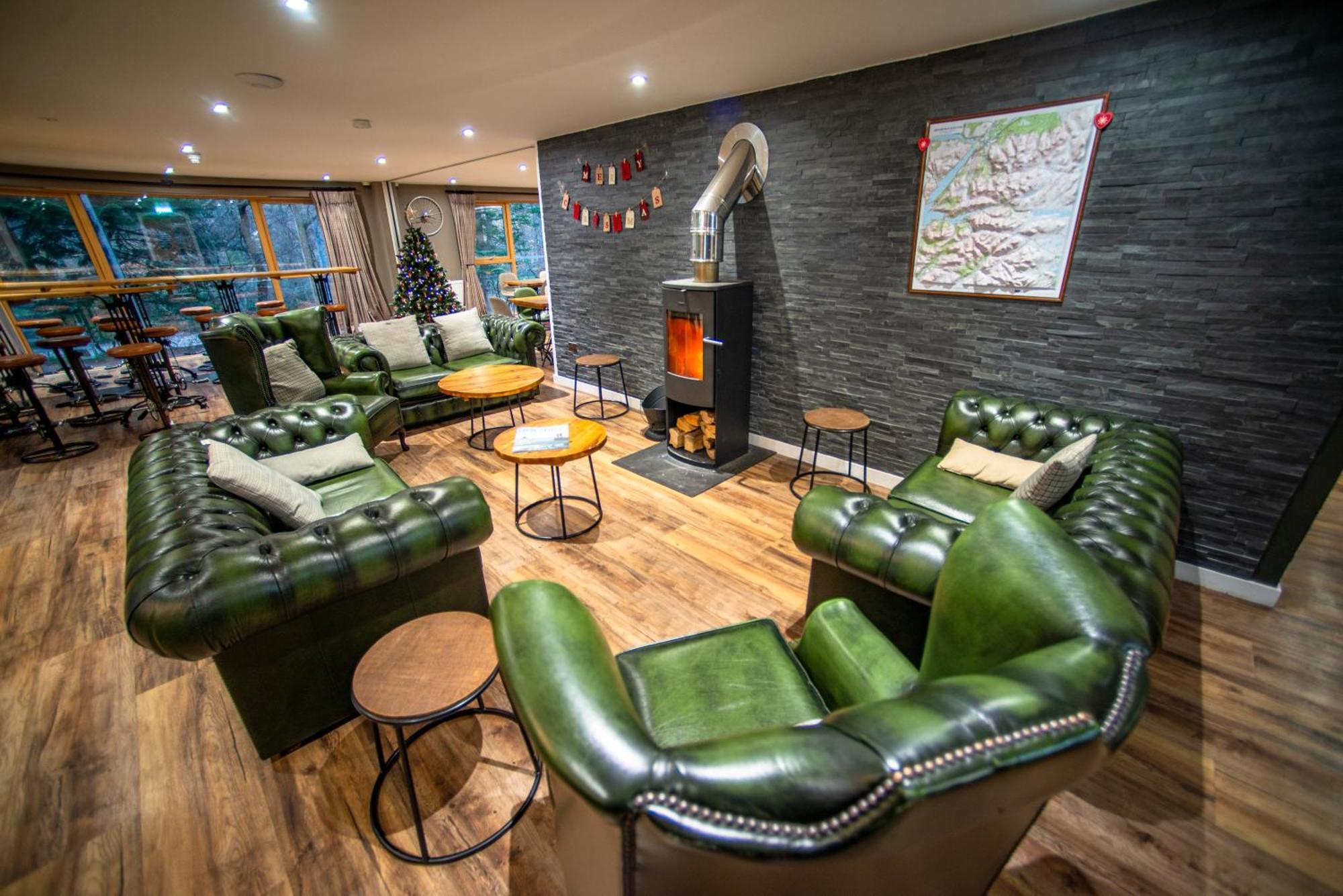 Glen Nevis Youth Hostel Fort William Exterior photo The lounge at the station