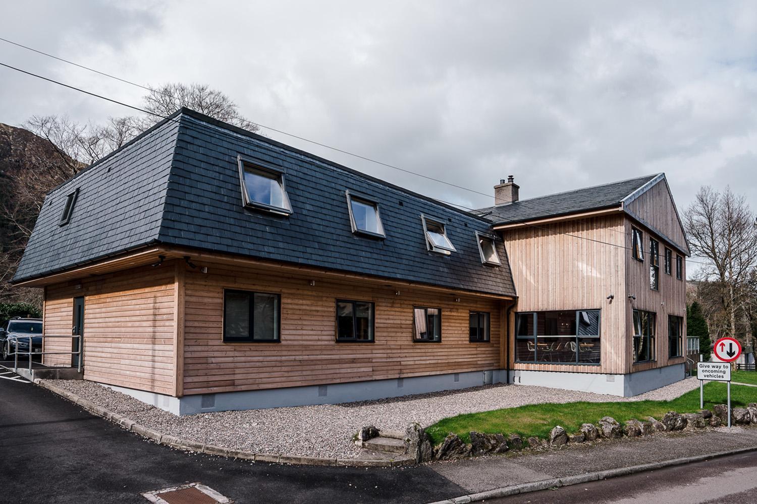 Glen Nevis Youth Hostel Fort William Exterior photo The new school building